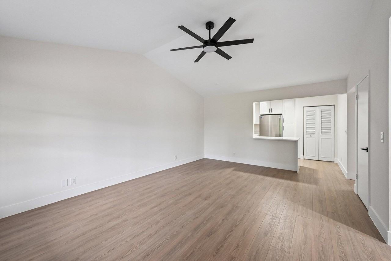 9095 Se Hobe Ridge Ave - Photo 2 of 19