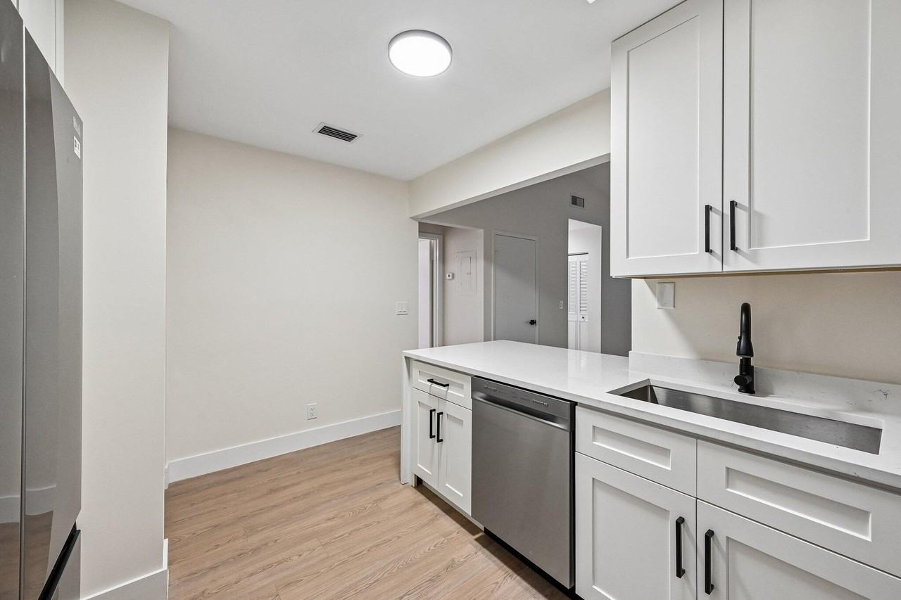 9095 Se Hobe Ridge Ave - Photo 6 of 19