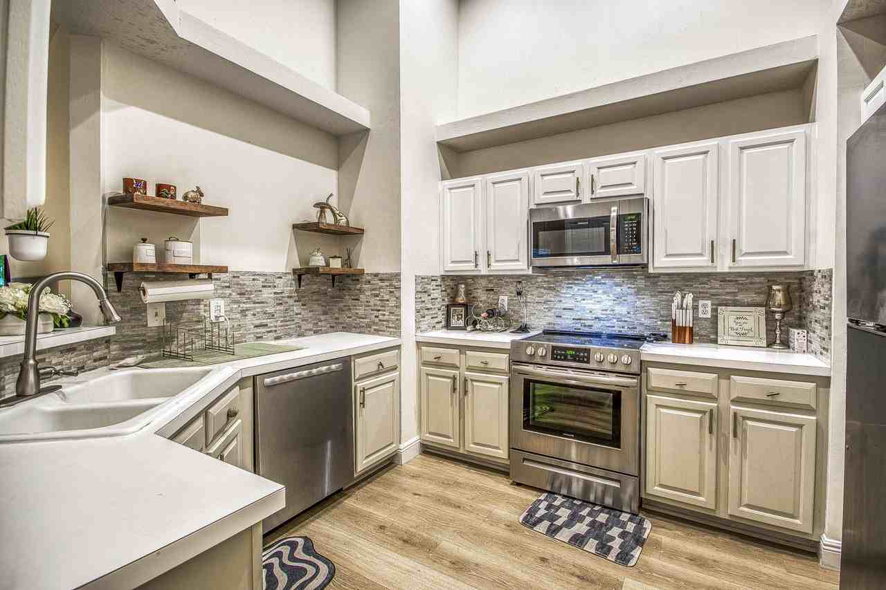 302 Muirfield Ct #302A - Photo 6 of 15