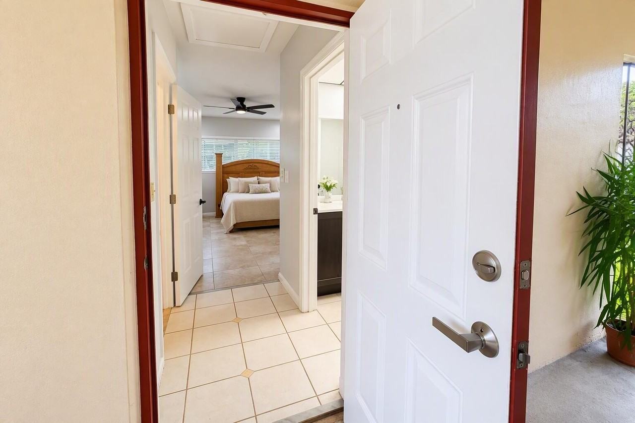 10071 Nw 36th St - Photo 5 of 11
