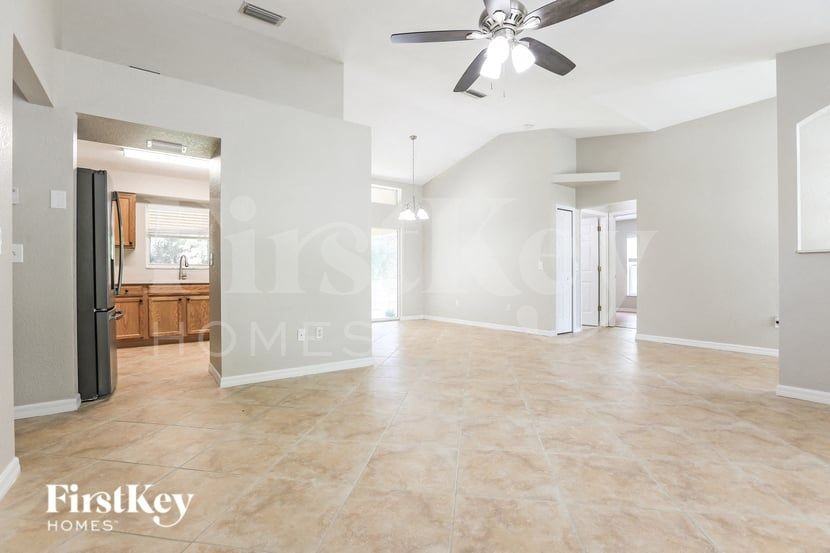2585 Parrot St - Photo 2 of 15