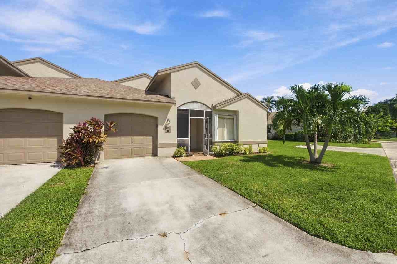 9733 Boca Gardens Cir N #D - Photo 3 of 37