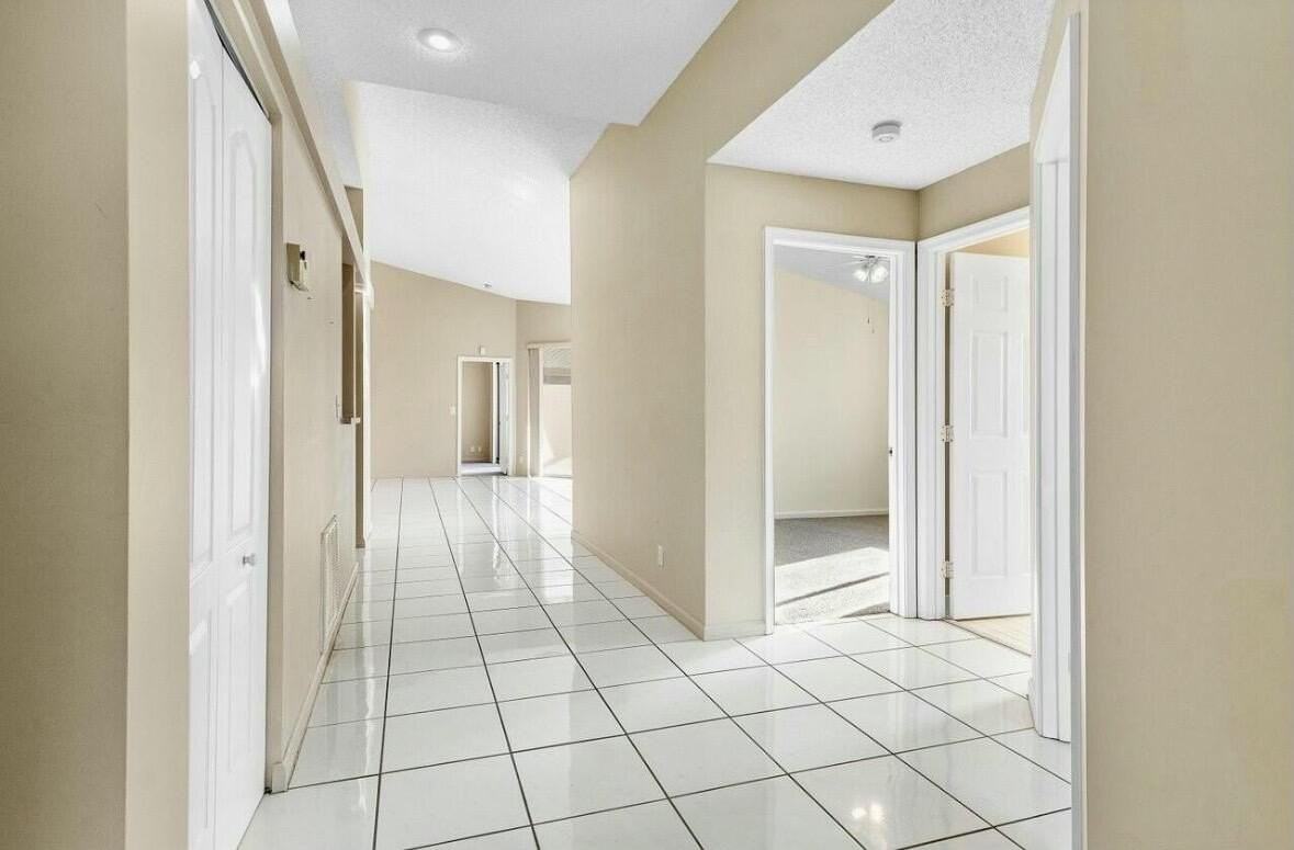 9733 Boca Gardens Cir N #D - Photo 6 of 37