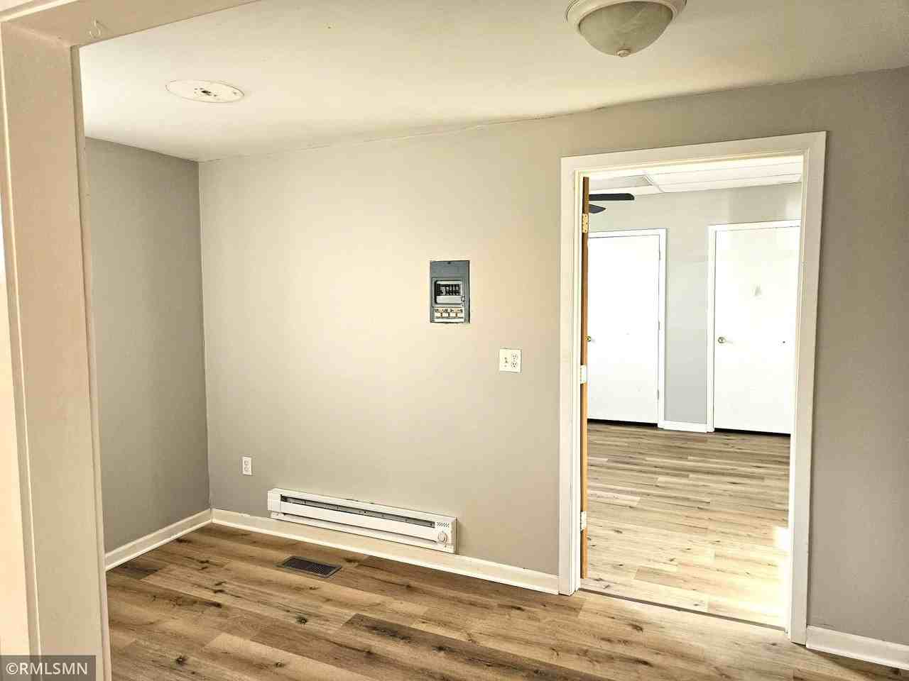 150 Main St S #8 - Photo 3 of 5