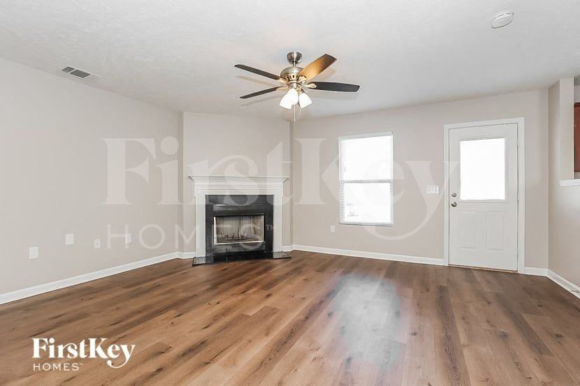 3347 Blaze Dr - Photo 3 of 15