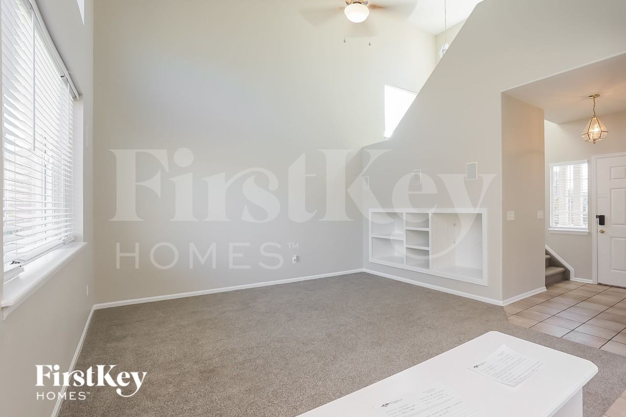 50 Pheasant Ave - Photo 2 of 15