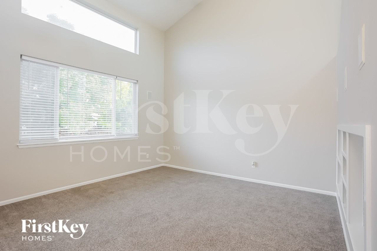 50 Pheasant Ave - Photo 3 of 15