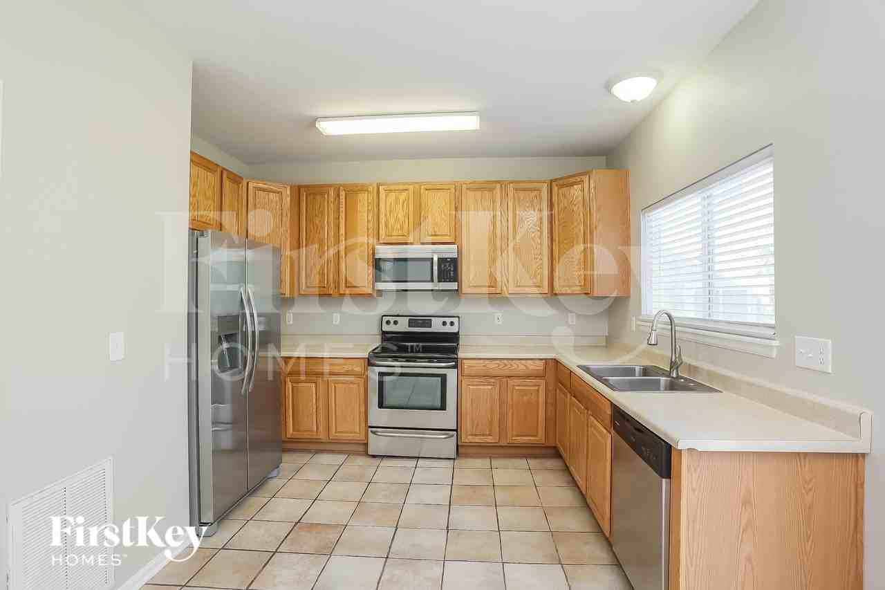 50 Pheasant Ave - Photo 5 of 15