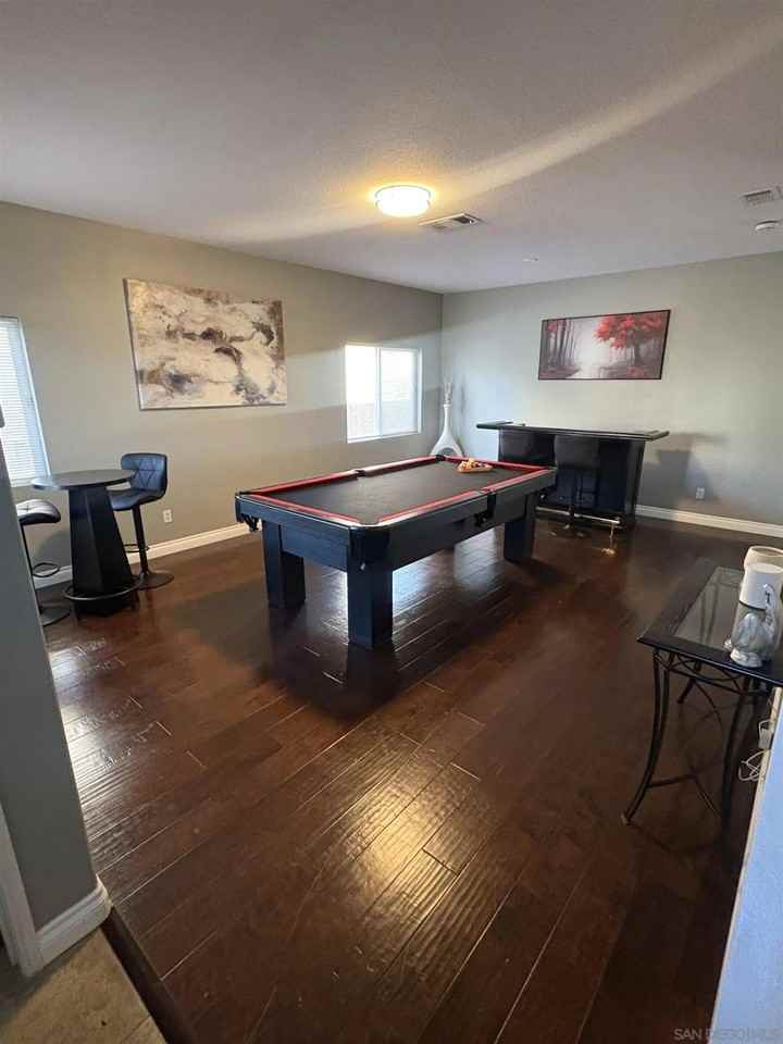 28361 Adrienne St - Photo 4 of 17