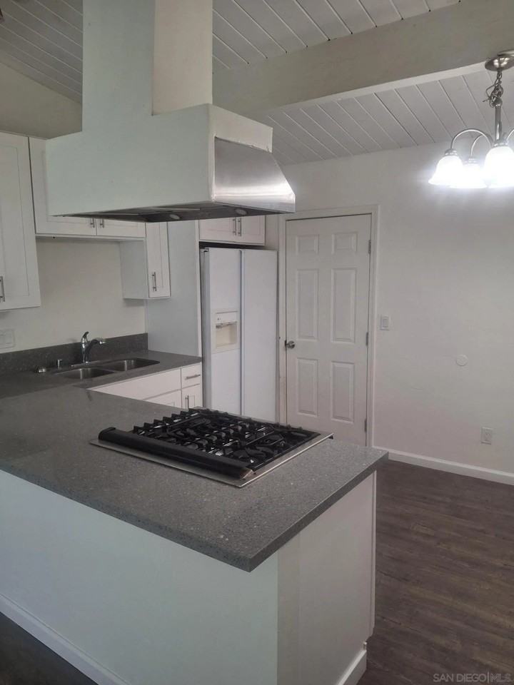 753 E Indian Rock Rd - Photo 3 of 21