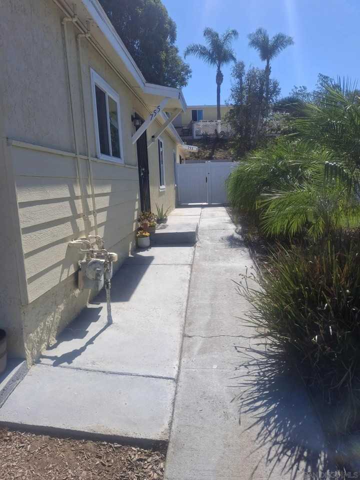 753 E Indian Rock Rd - Photo 4 of 21