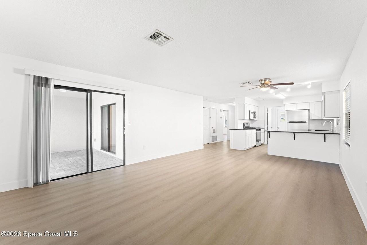 840 Angela Ave #A - Photo 6 of 21