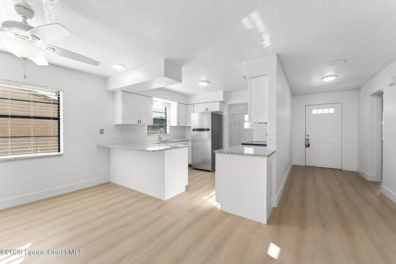 840 Angela Ave #B - Photo 5 of 22