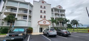 featured image of 768 Lago Dr #401