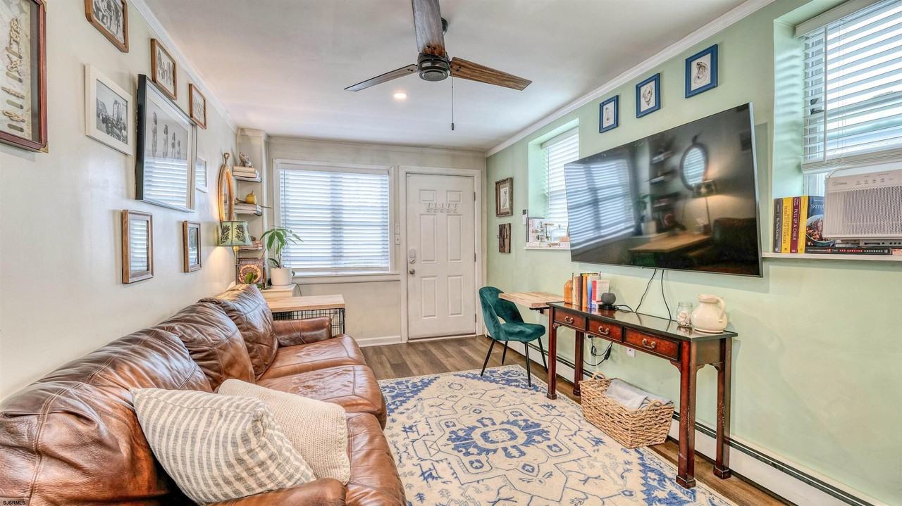 117 Newport Ct #1A - Photo 3 of 17