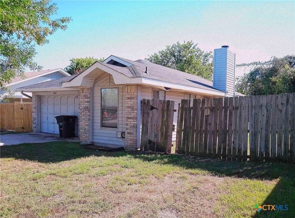 2212 Cimmaron Dr - Photo 2 of 14