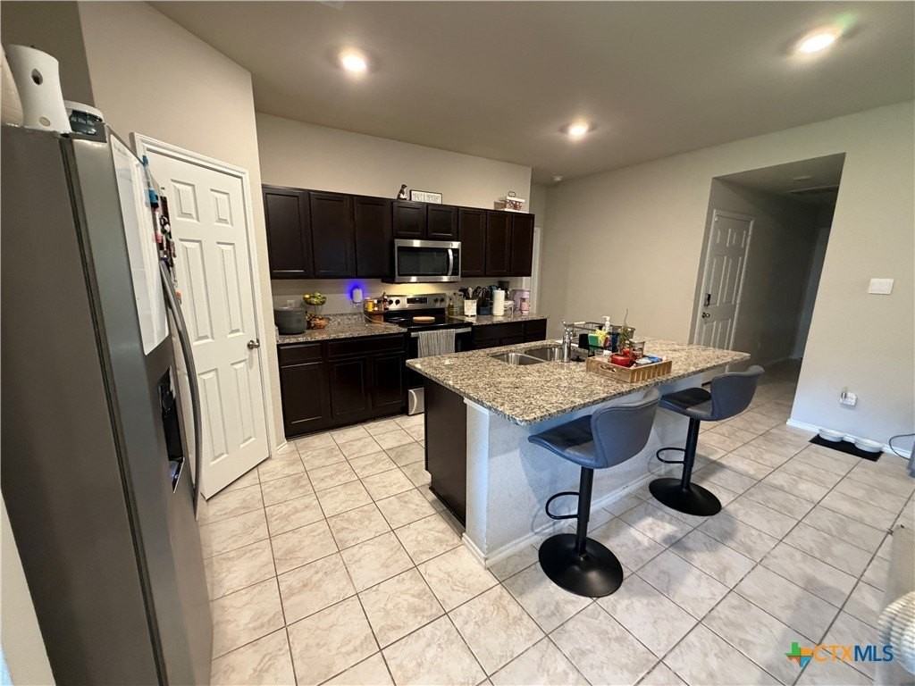 1406 Rolling Thunder Dr - Photo 2 of 10
