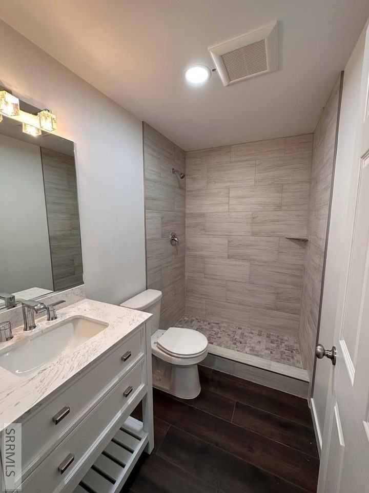 265 Carol Ave - Photo 7 of 26