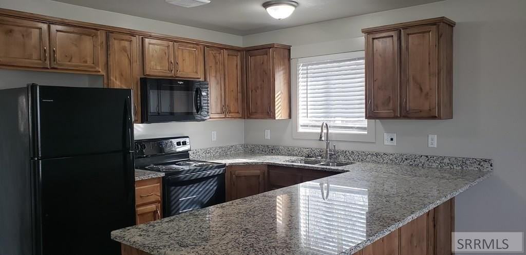 370 Lemmon Ln #1 - Photo 3 of 13