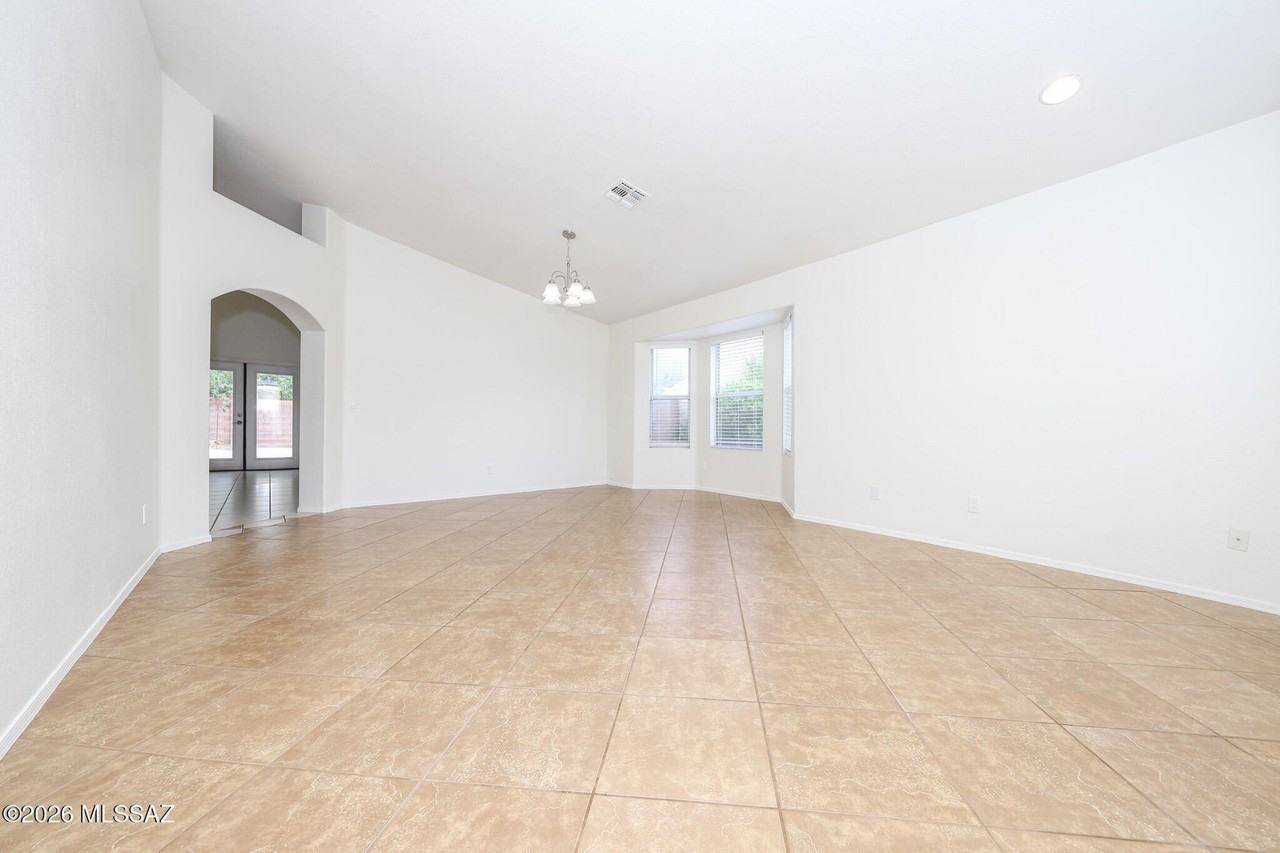 1562 W Via De Chapala - Photo 3 of 25