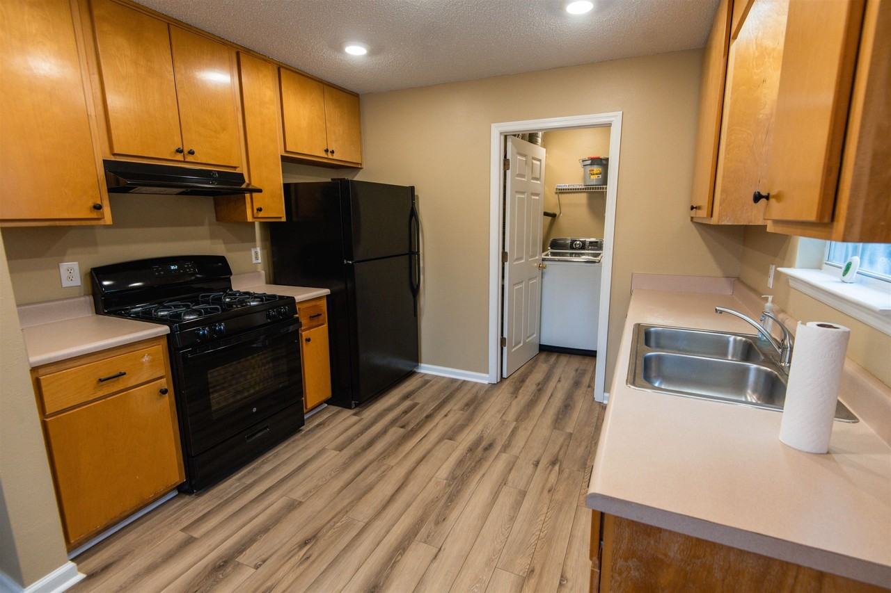2488 Holton St - Photo 5 of 22