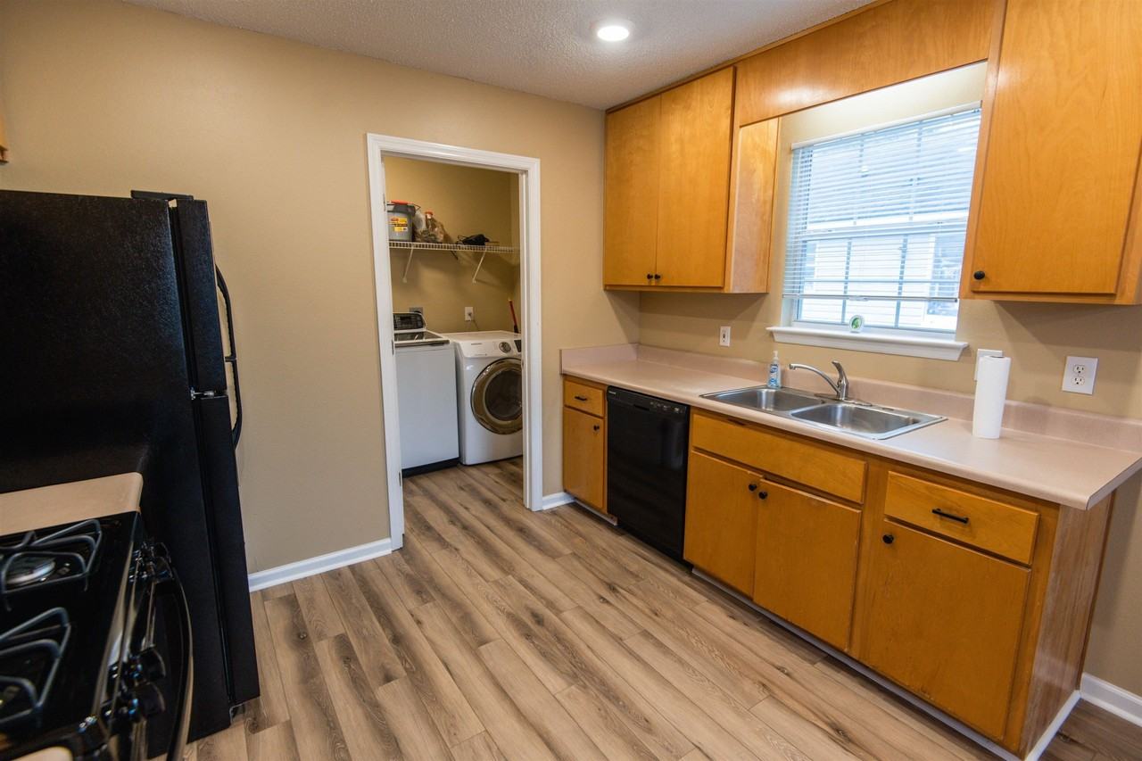 2488 Holton St - Photo 6 of 22