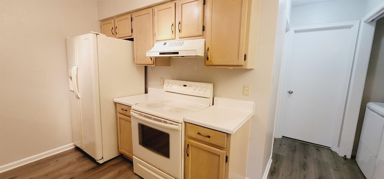 1795 Falconcrest St - Photo 7 of 22