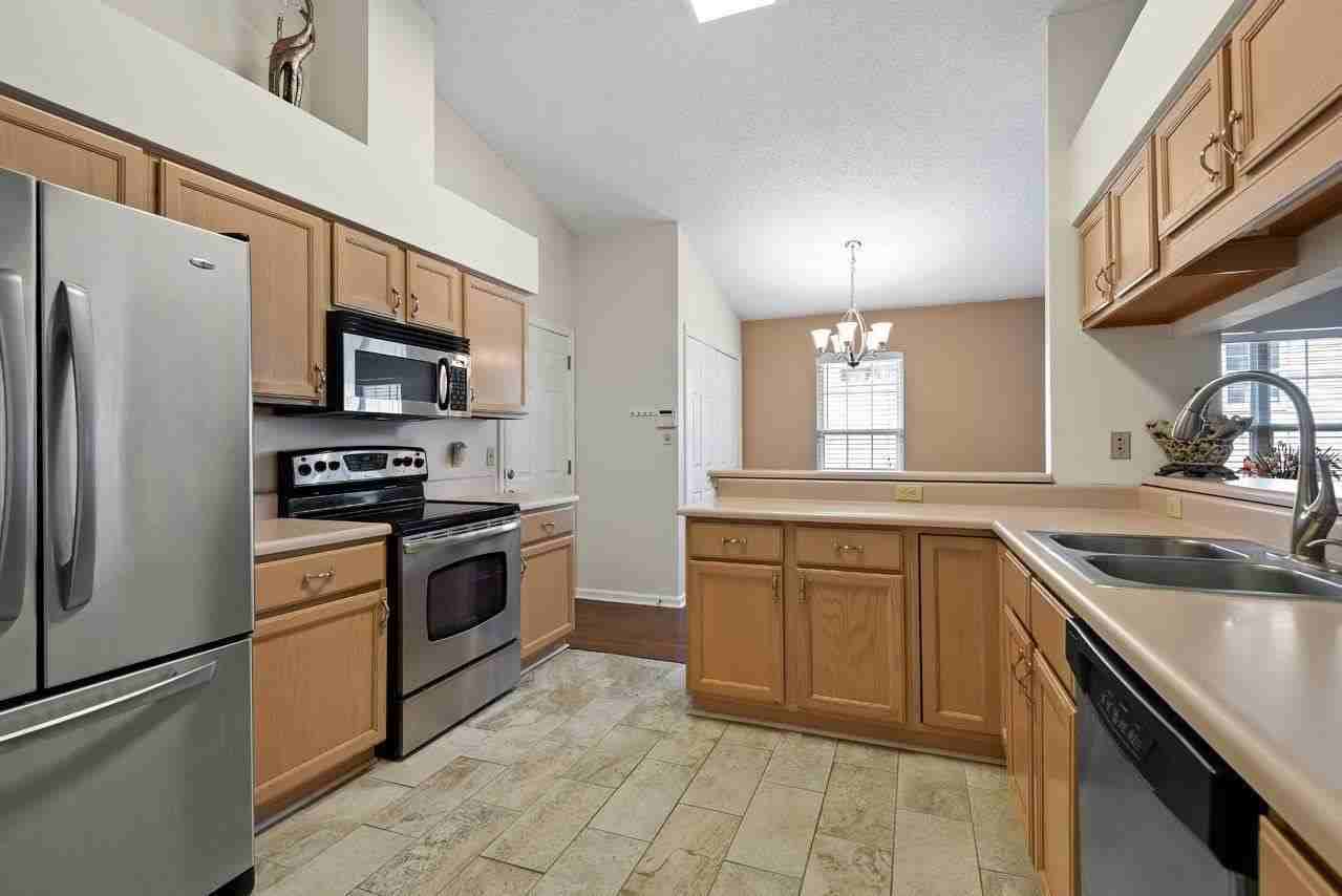 5355 Saint Ives Ln - Photo 3 of 20