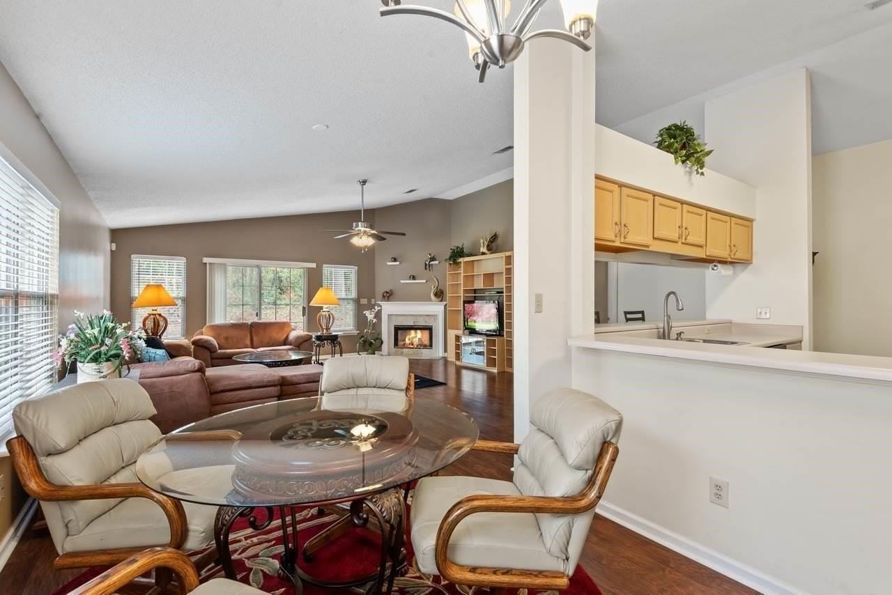 5355 Saint Ives Ln - Photo 6 of 20