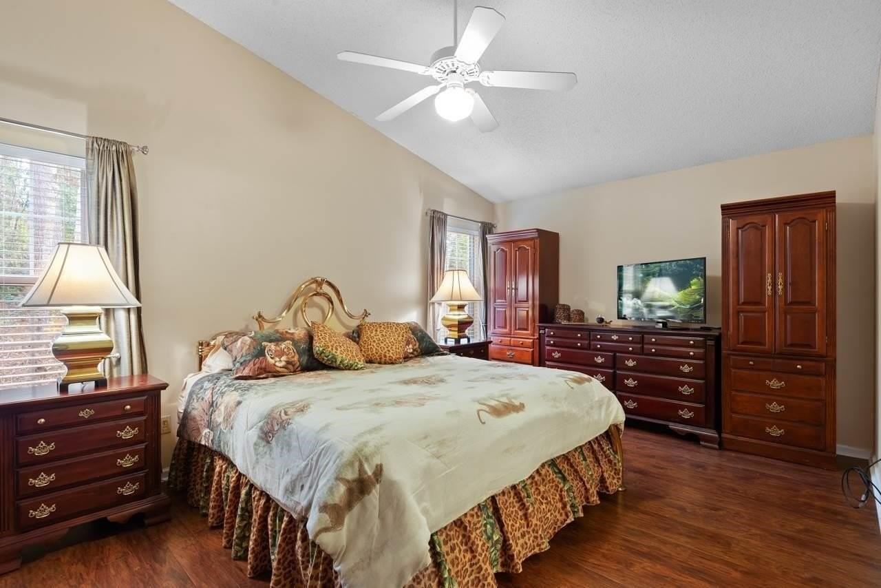 5355 Saint Ives Ln - Photo 7 of 20