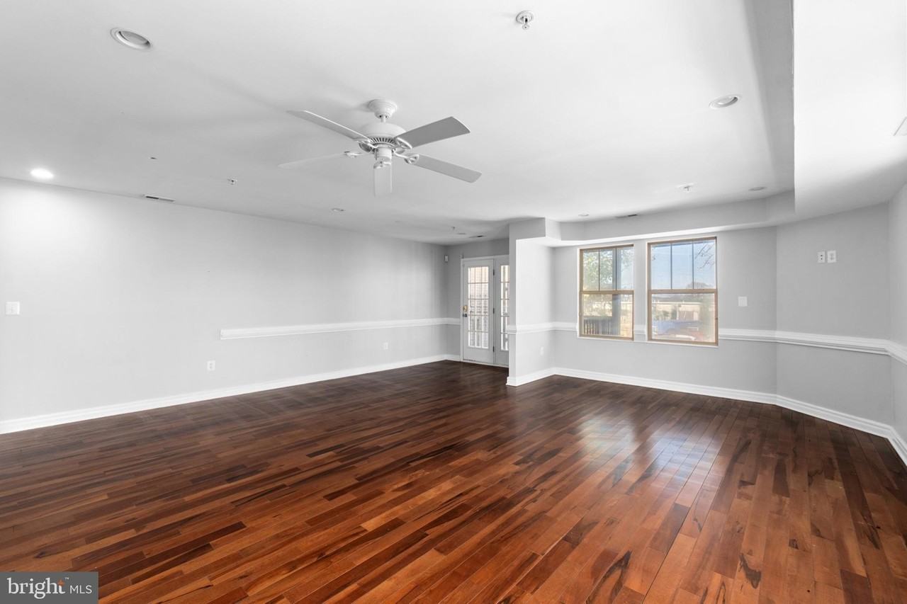 1829 Providence St Ne #B - Photo 7 of 34