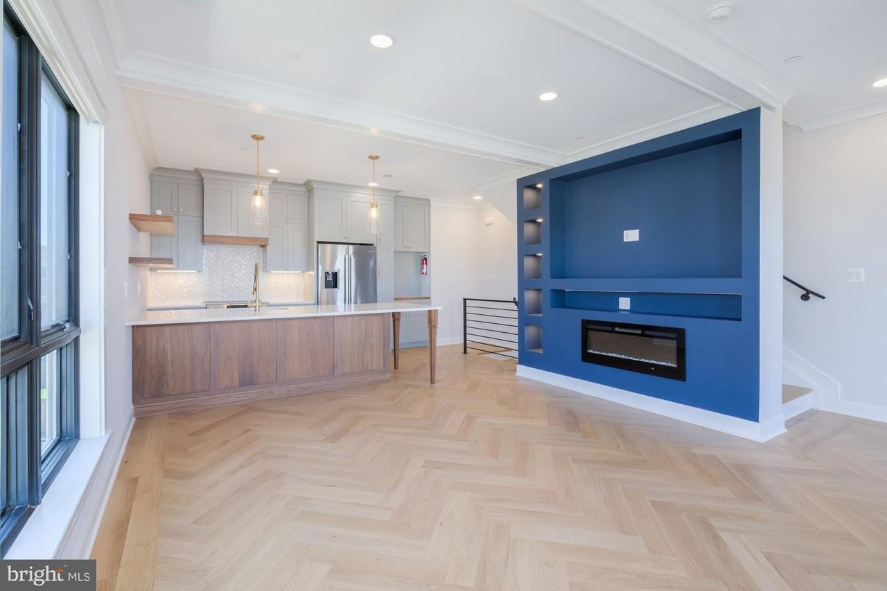 217 16th St Ne #9 - Photo 5 of 20