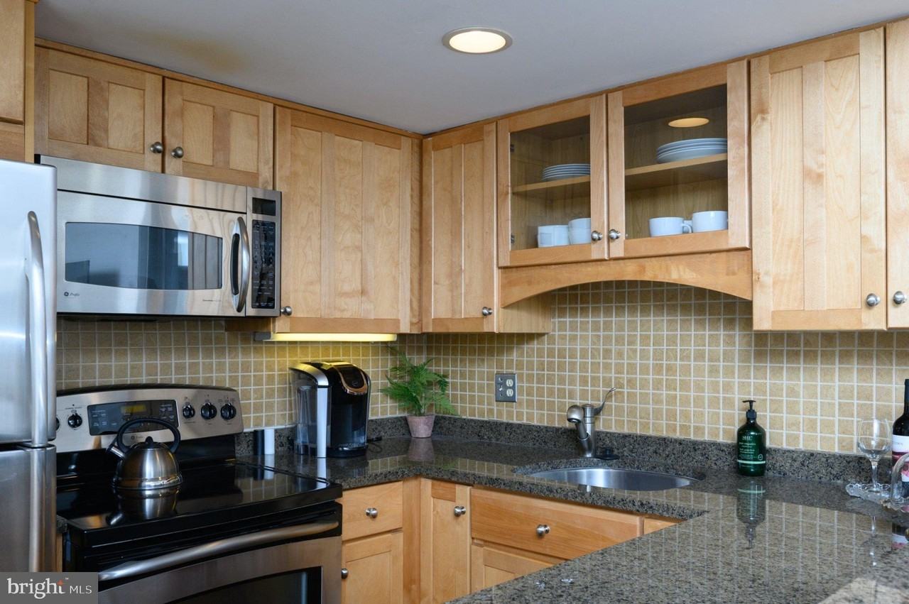 301 Burnside St #A203 - Photo 3 of 25