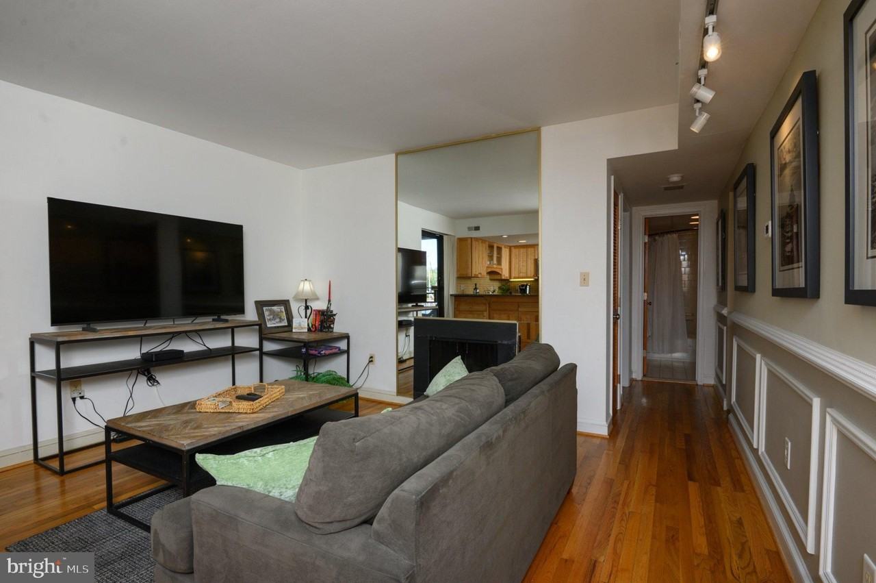 301 Burnside St #A203 - Photo 5 of 25