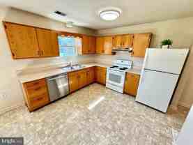 405 Carroll St - Photo 1 of 1