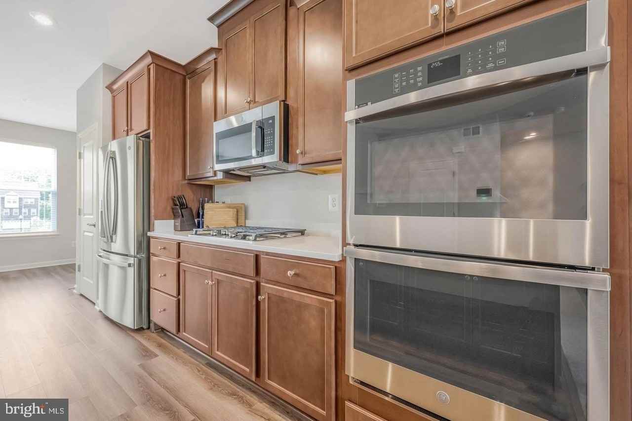 10303 Alta Pl - Photo 5 of 24