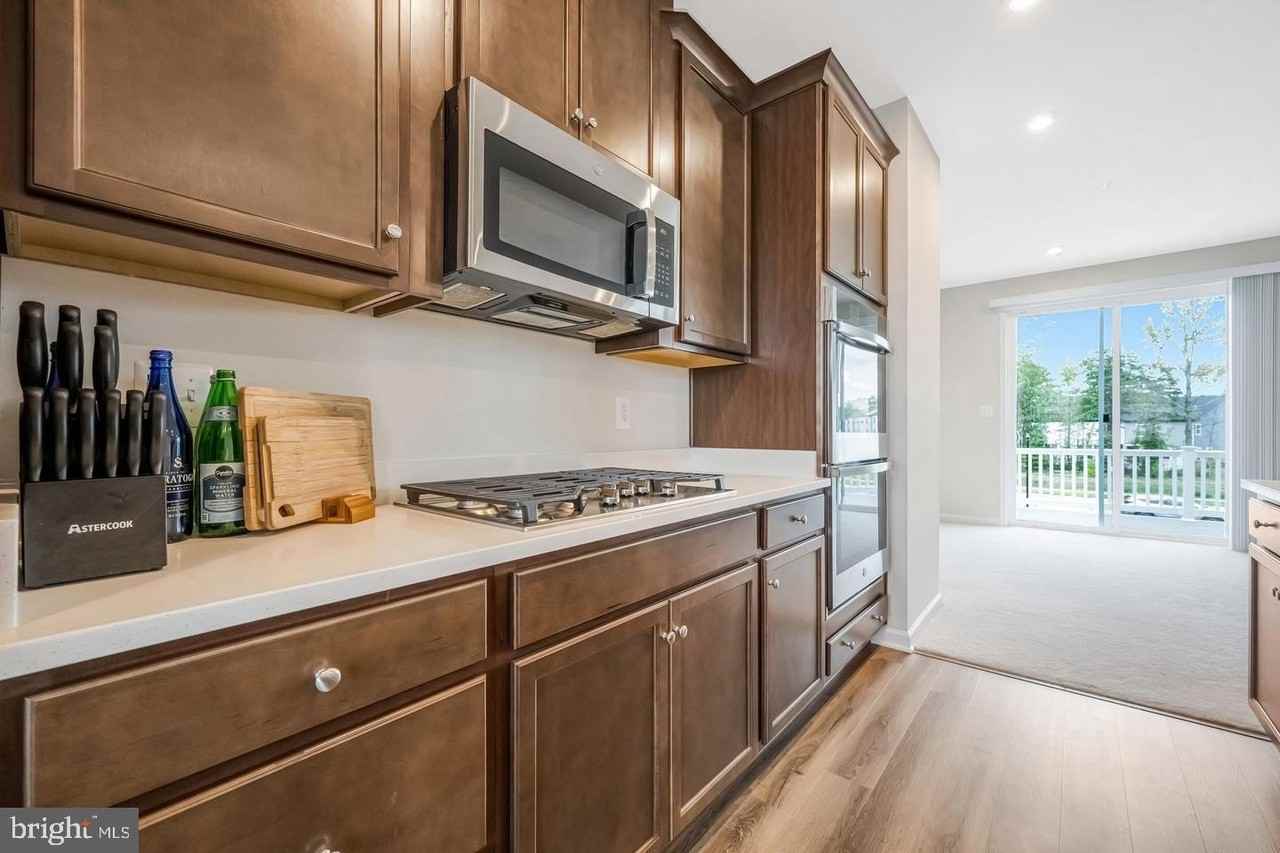 10303 Alta Pl - Photo 6 of 24
