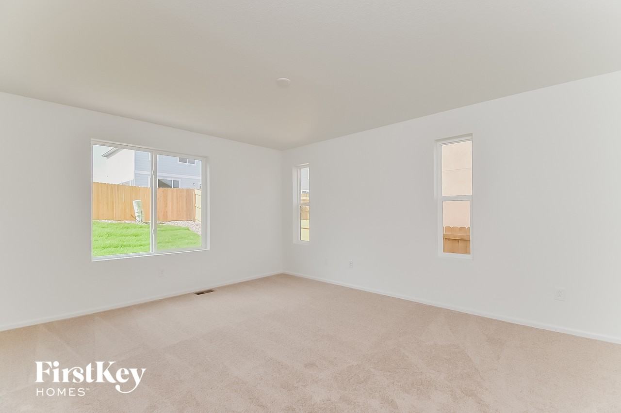 10369 Luneth Dr - Photo 2 of 15