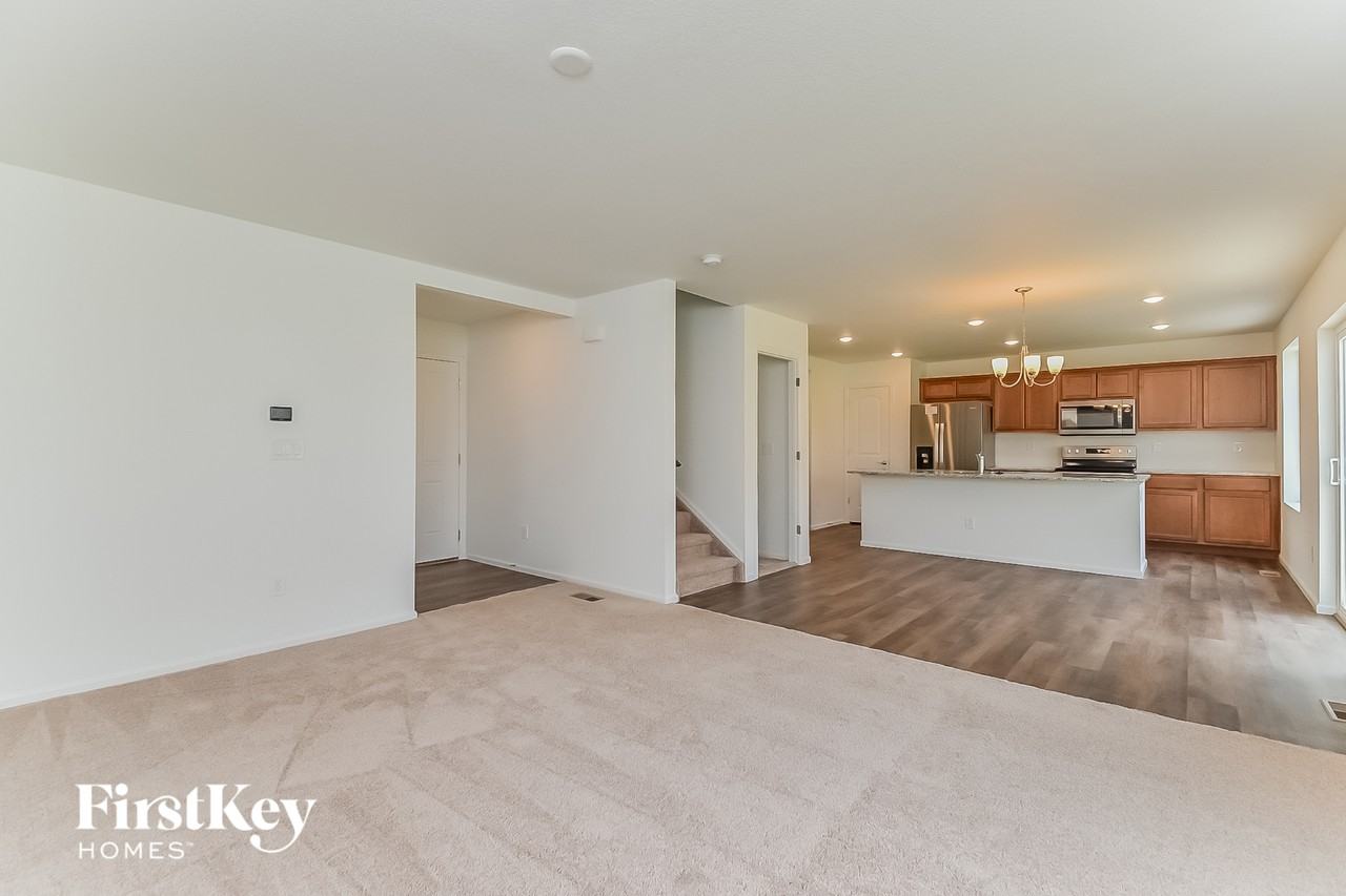 10369 Luneth Dr - Photo 3 of 15