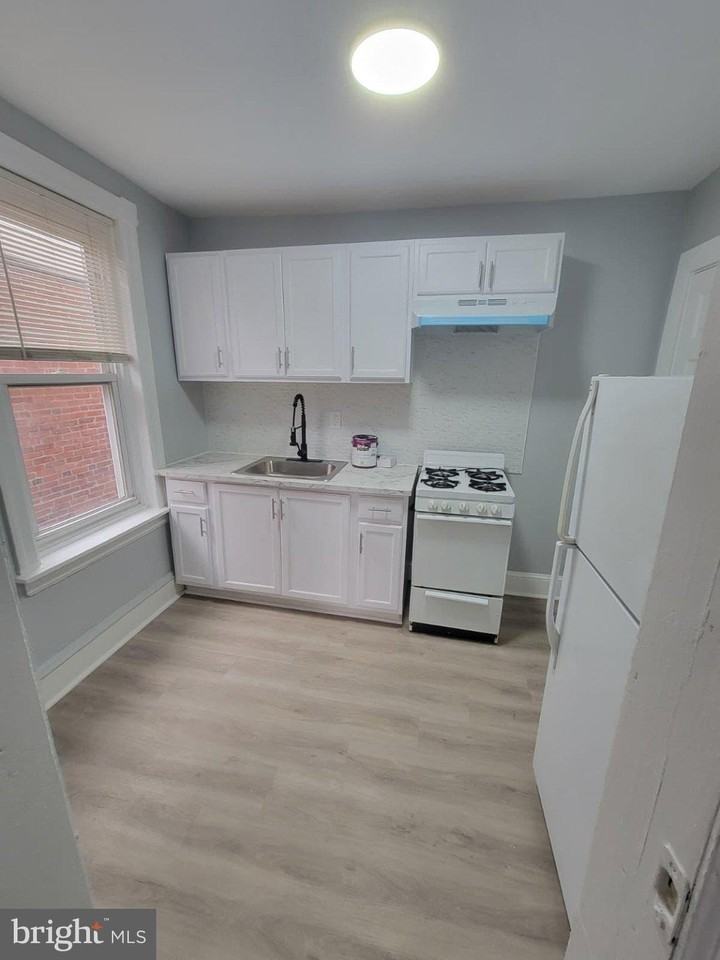 1109 Thurman St #D - Photo 3 of 6