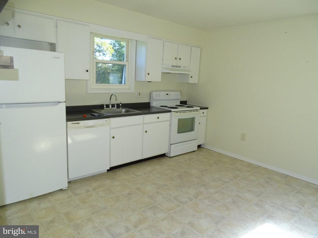 111 Hunter Way #211 - Photo 4 of 14