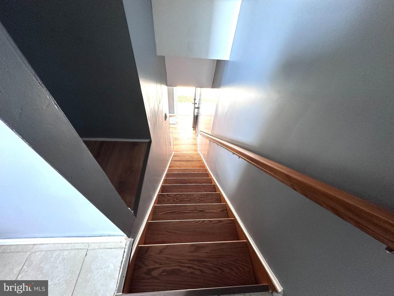 245 Lexington Ave - Photo 7 of 34