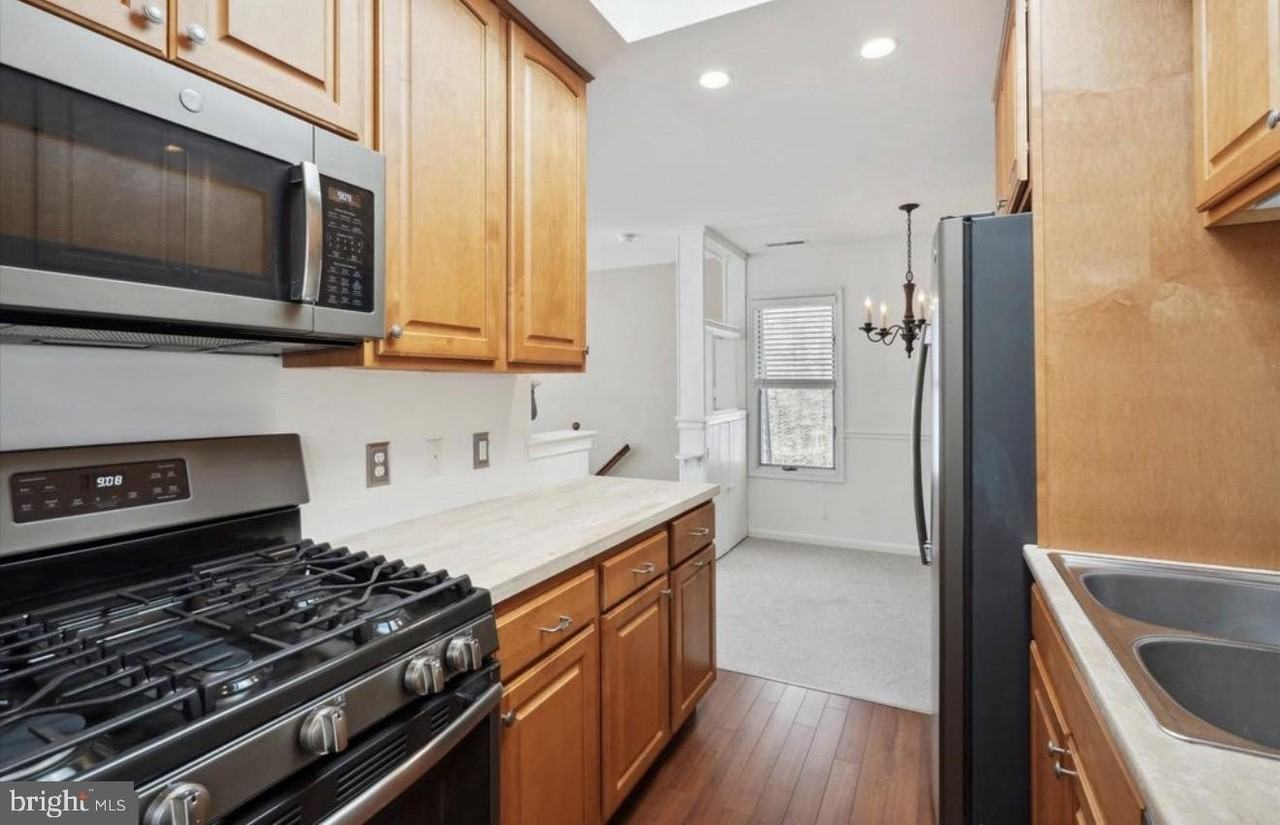 212 Maple St #1 - Photo 7 of 12