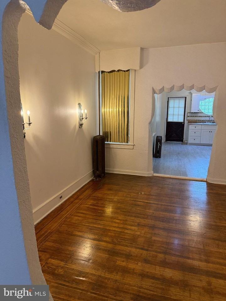 3858 N Gratz St - Photo 5 of 27