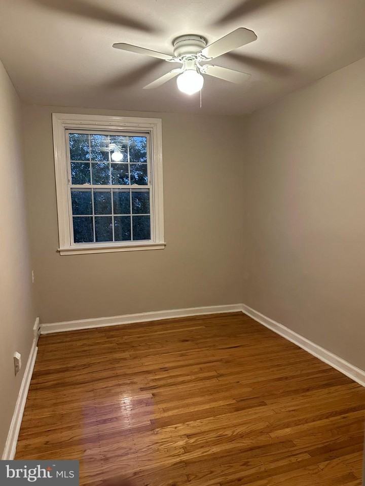6117 Lawndale Ave - Photo 6 of 10