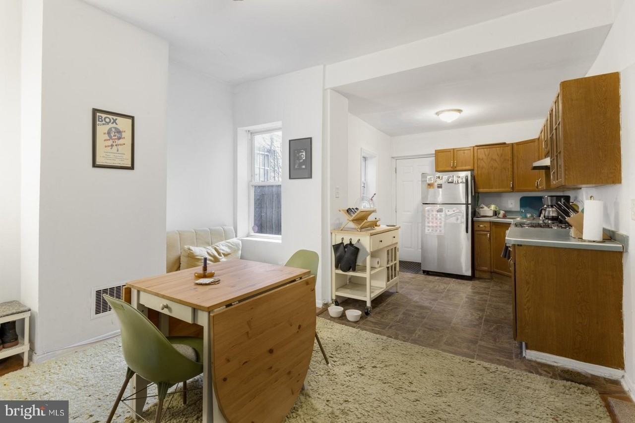 2606 Collins St - Photo 6 of 23