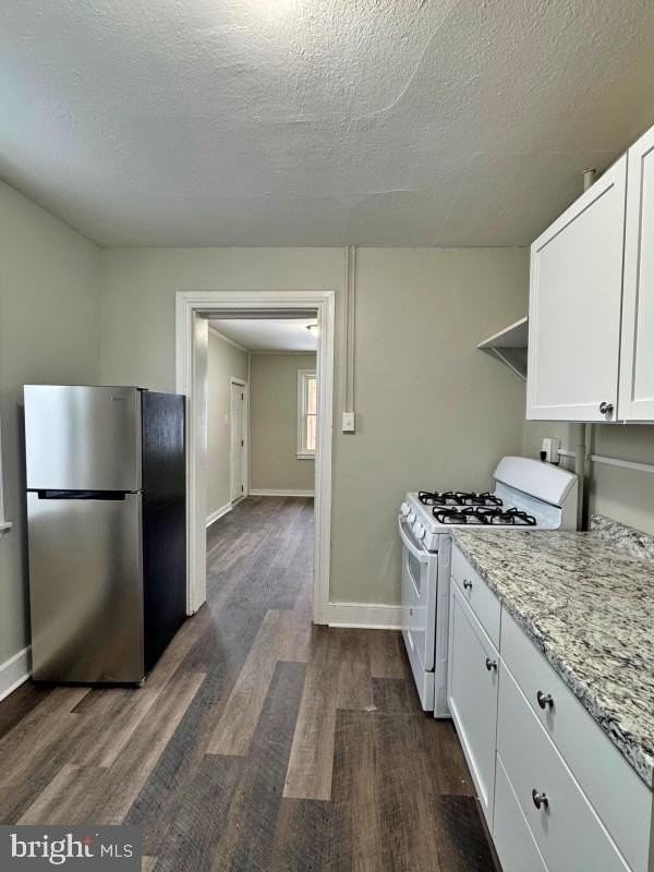 109 S Queen St #1 - Photo 3 of 7