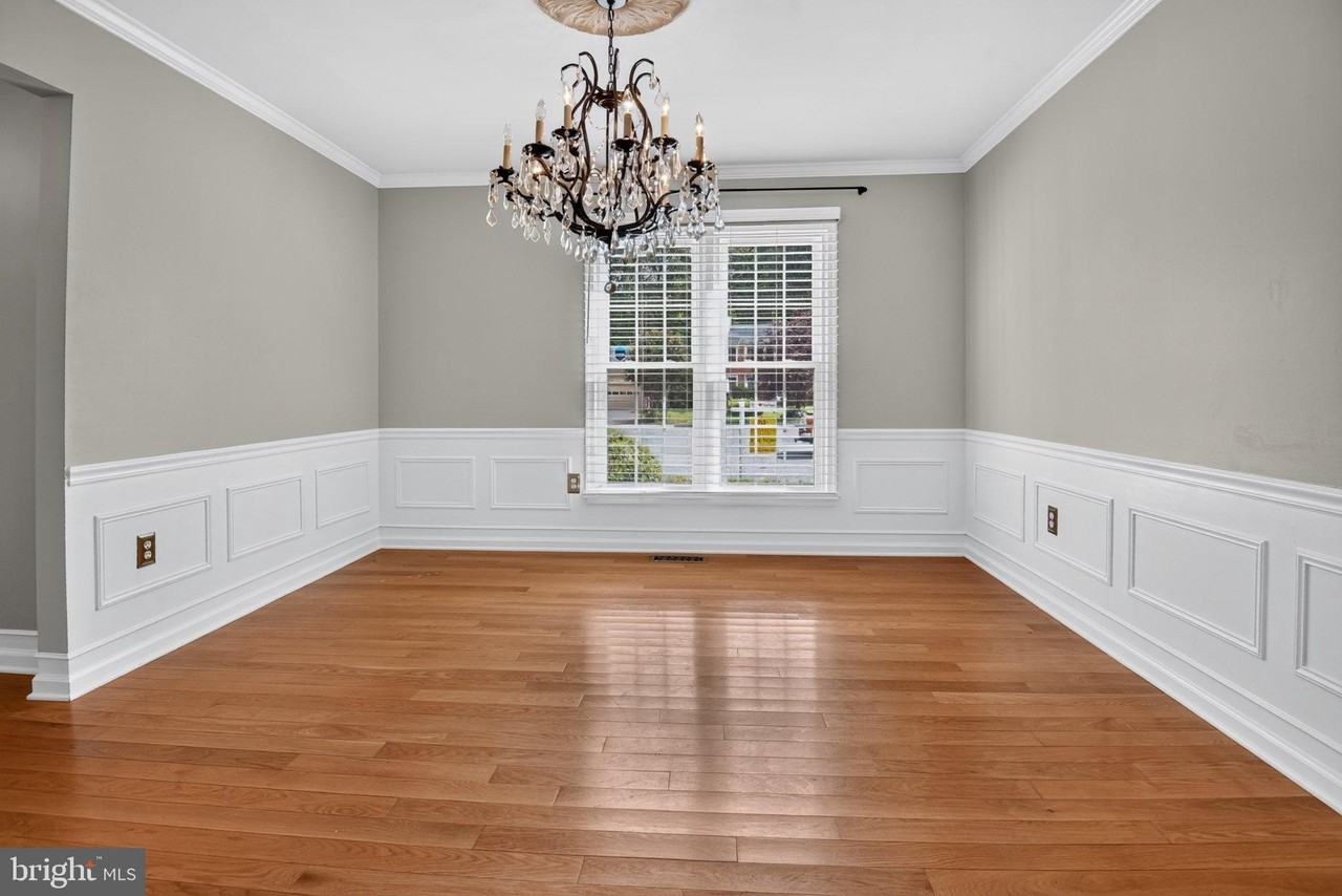 6143 Poburn Landing Ct - Photo 7 of 47