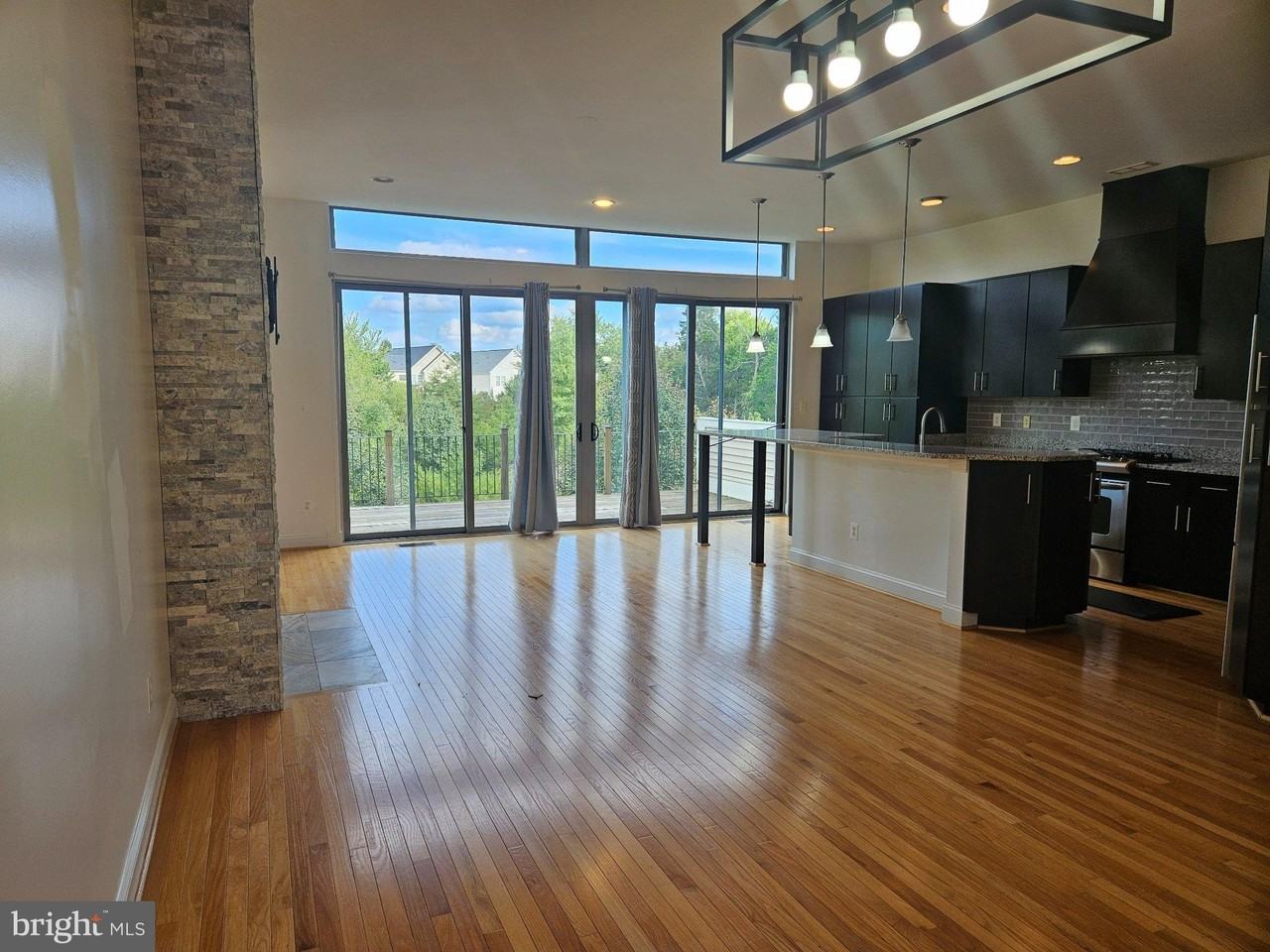 23380 Evening Primrose Sq - Photo 2 of 6