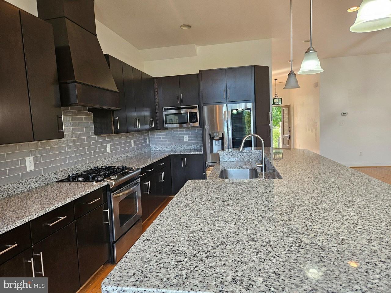 23380 Evening Primrose Sq - Photo 3 of 6